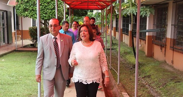 Rector Enrrique 