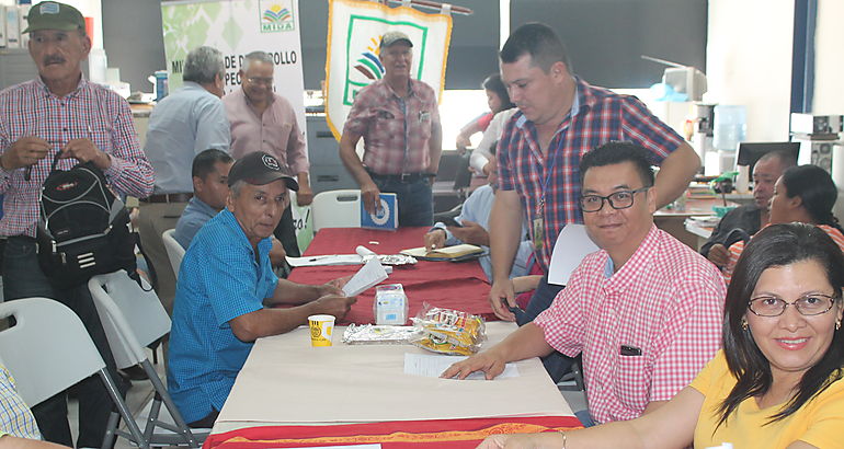 China Popular interesada en adquirir productos agropecuarios panameos 