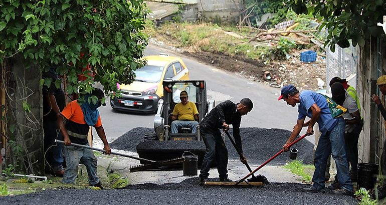 Solicitudes de mejora vial en San Miguelito son atendidas  obras  carretera