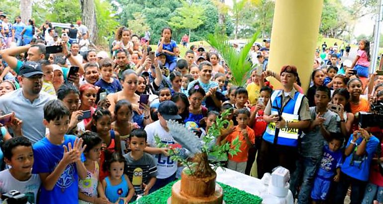 VIII cumpleaos del guila harpa