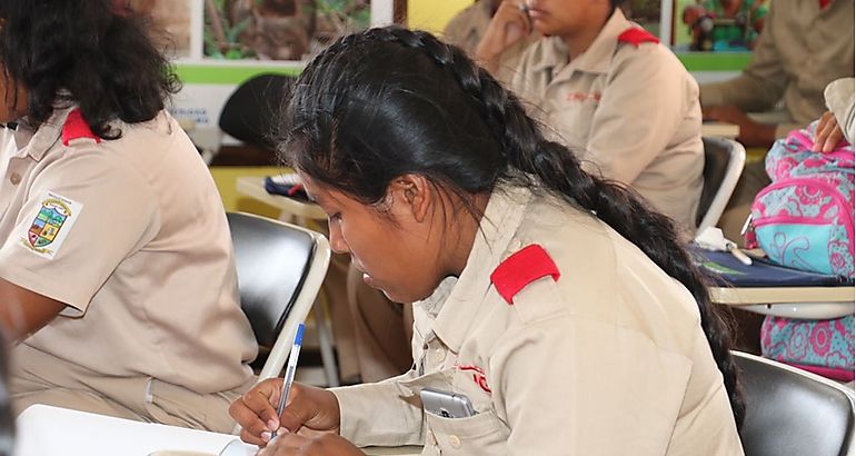 Mi Primer Crdito llega a estudiantes Bachilleres en Bocas del Toro 