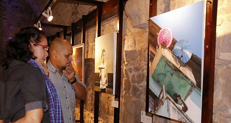Exponen obras Visuales Roberto Lewis 2017