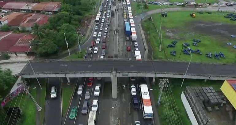 Puente vehicular de Villa Lucre