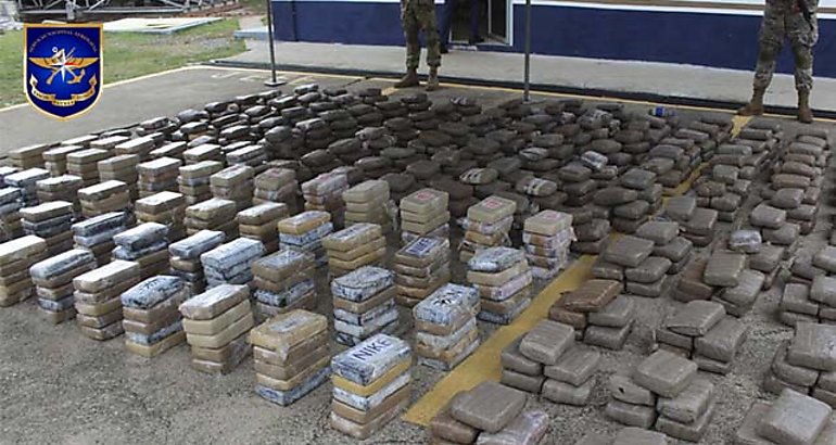 Aeronaval  droga