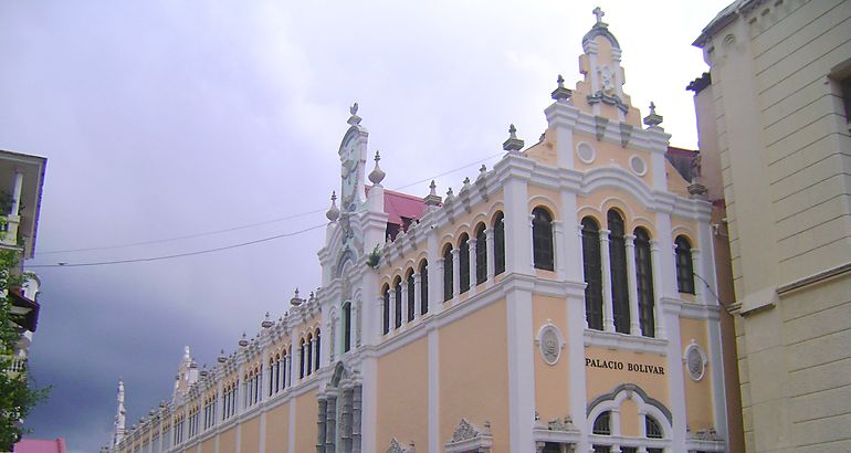 Palacio Bolvar en Panam