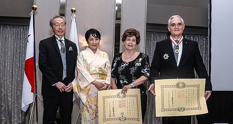 Japn otorga al Administrador del Canal de Panam Orden del Sol Saliente