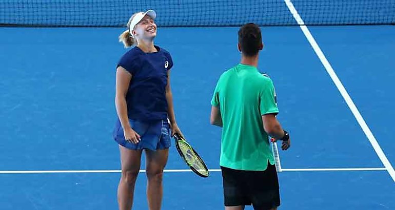 Australia super 21 a Canad en Copa Hopman de tenis