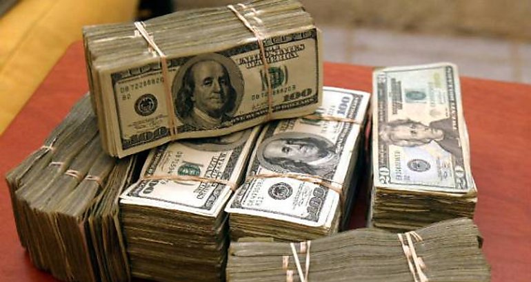 Dolares 