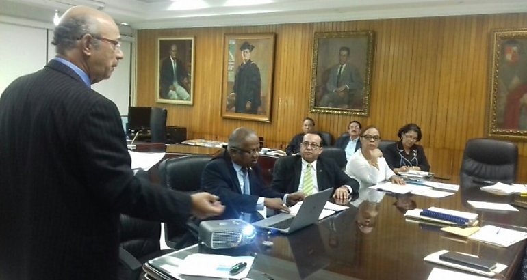 Rector Universidad de Panam
