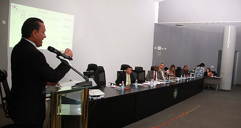 Rinden informe a Comisin de Comercio Zona Libre de Coln