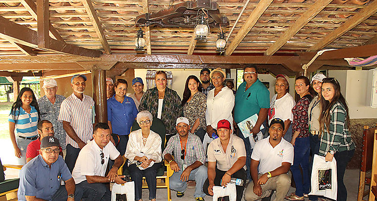 Mida capacit a productores en el tema agroturstico 
