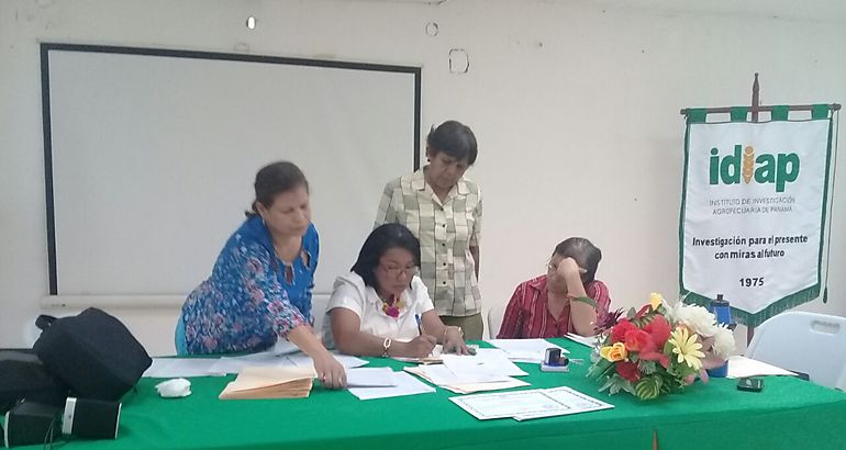 MIDA Capacita a beneficiarias del Programa Transferencia de Oportunidades de Chirqu