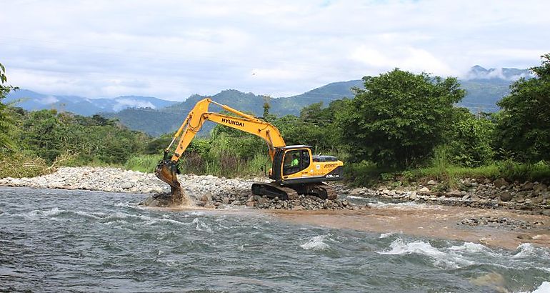 Realizan desvo del cauce del ro Sir