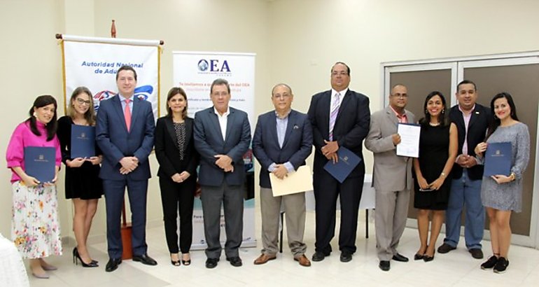 Aduanas certifica a diez empresas como OEA