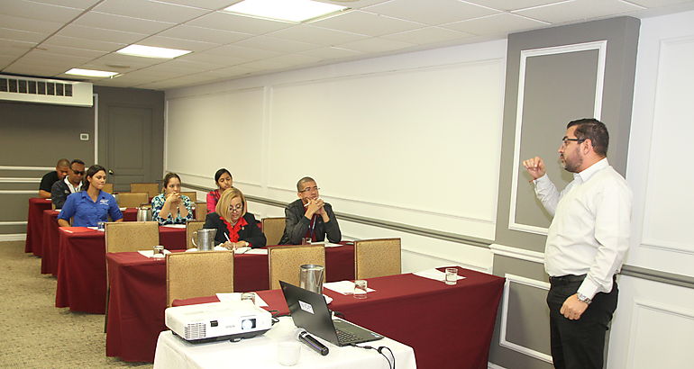 OIM capacita a comunicadores interinstitucionales sobre trata de personas 