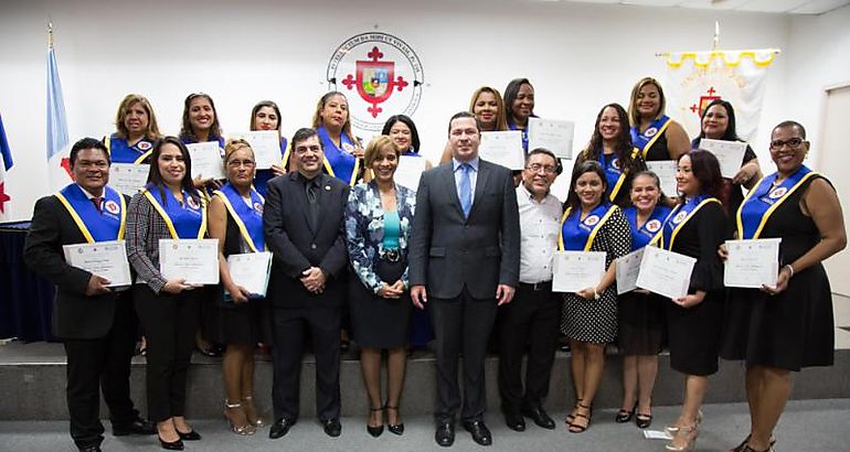 Clausuran diplomado en Manejo Multidisciplinario de la Violencia Domstica