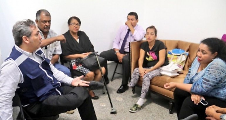 Defensor del Pueblo recibe a vctimas de Mi Bus 