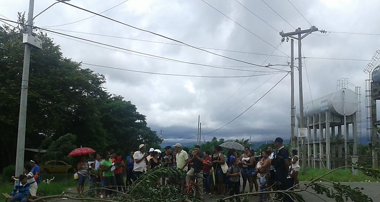 Miviot atiende a moradores de Nuevo Renacimiento en Las Garzas de Pacora
