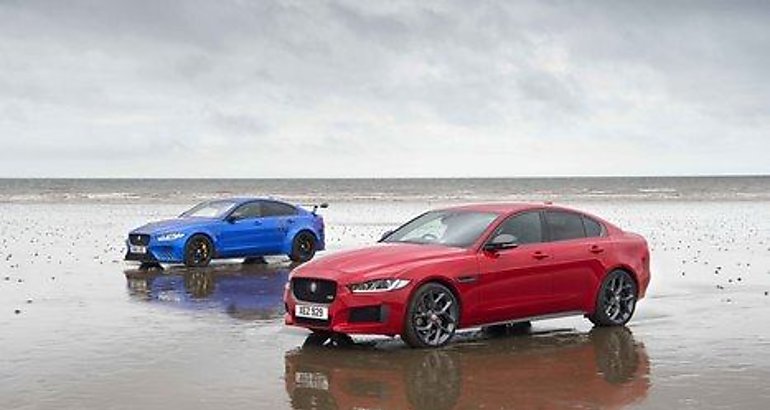 Jaguar XE 300 Sport y el SV Project 8