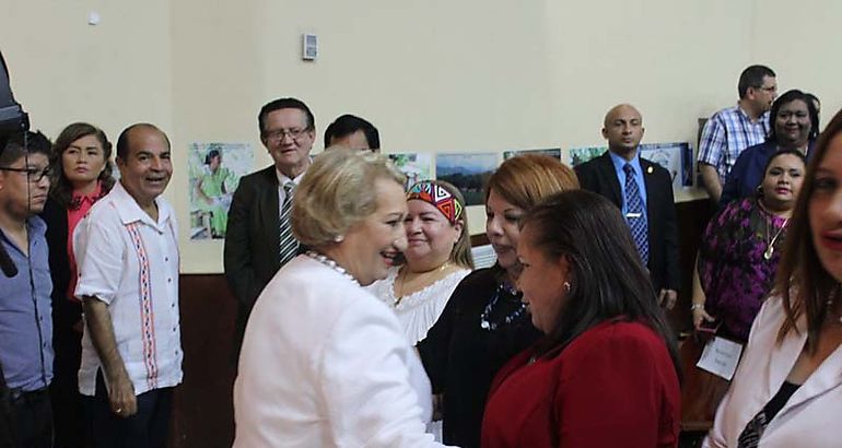 Magister Etelvina Medianero de Bonagas