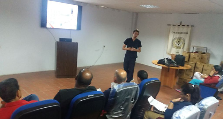 Odontologos de Coln culminan docencias educativas 