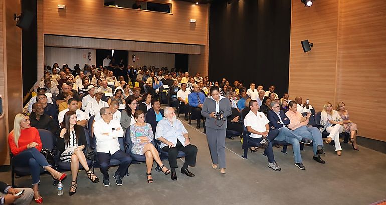 140 funcionarios de la alcalda de Panam ingresan a la Carrera Administrativa en segunda jornada de acreditacin