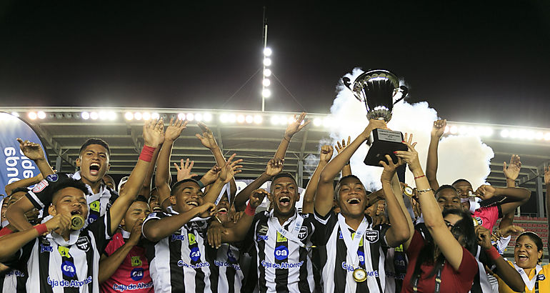 Tauro FC se queda con el ttulo