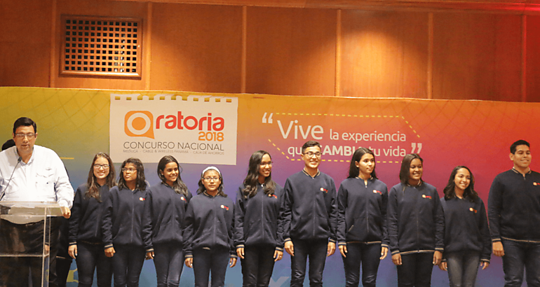 Finalista del Concurso Nacional de Oratoria reciben becas