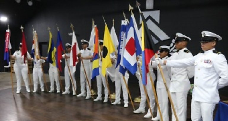 UMIP hace merecido reconocimiento a los lderes del regimiento de cadetes