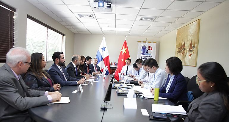 AMP recibe delegacin china 