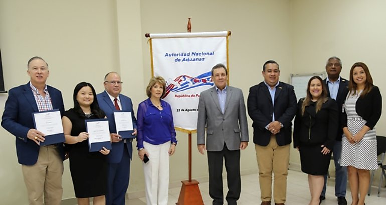 Cuatro empresas panameas se certifican como OEA