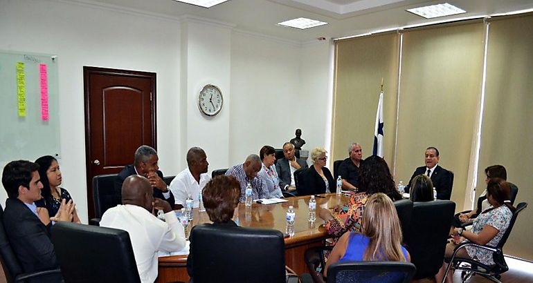 Gerente Grimaldo se rene con directores de ZOLICOL