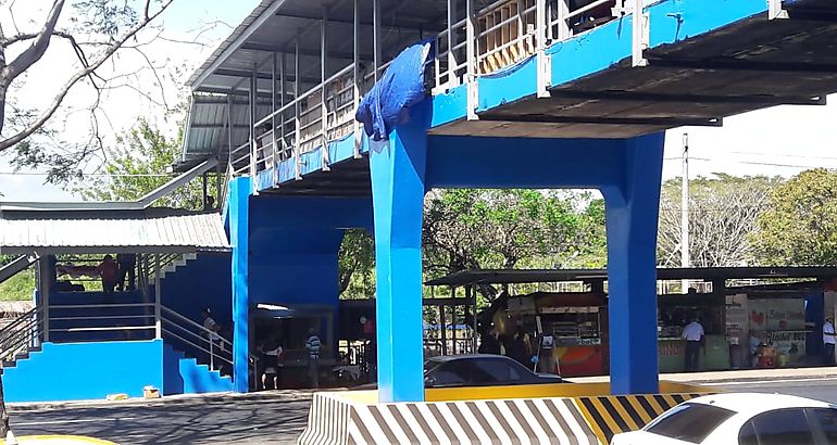 puente peatonal de la CSS
