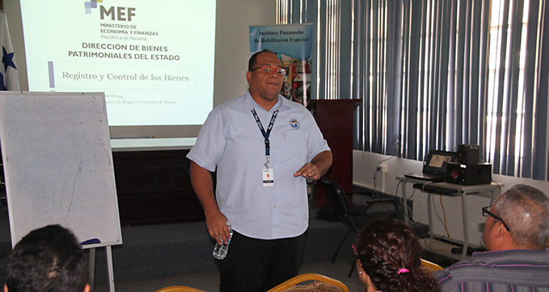 Colaboradores del IPHE reciben induccin por parte del MEF
