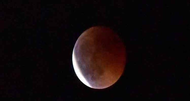 eclipse total de Luna