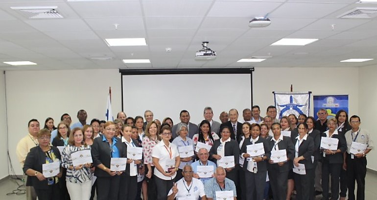 Servidores pblicos de la Autoridad Aeronutica Civil ingresan a Carrera Administrativa 