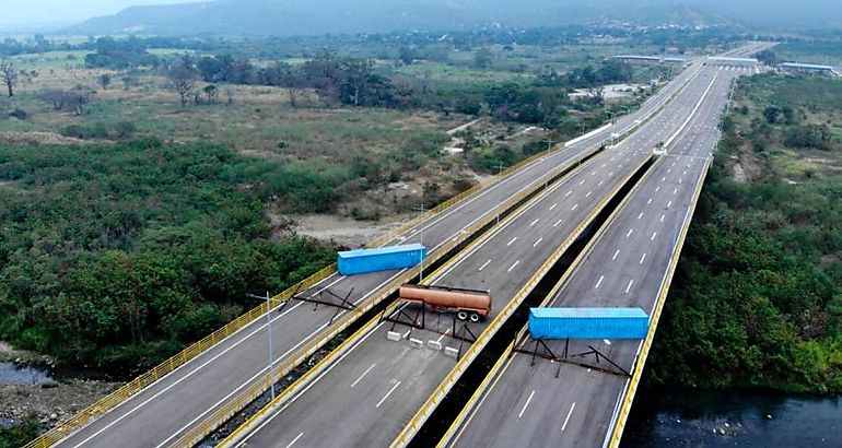 Maduro bloquea la entrada de ayuda humanitaria a Venezuela