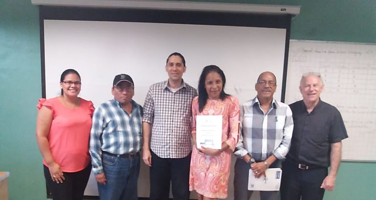 Asesor Acadmico de la Plataforma English Discoveries visito la UCP 