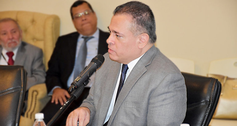 Dr Julio Garca Valarini nuevo director de la CSS