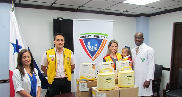 Damas del Club 2030 de Panam donan extractores de leche al Hospital del Nio 