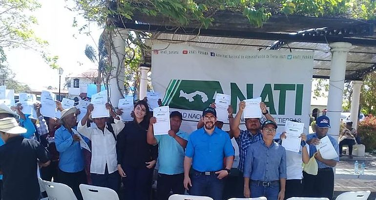 Anati entreg ttulos de propiedad en el distrito de Nat 