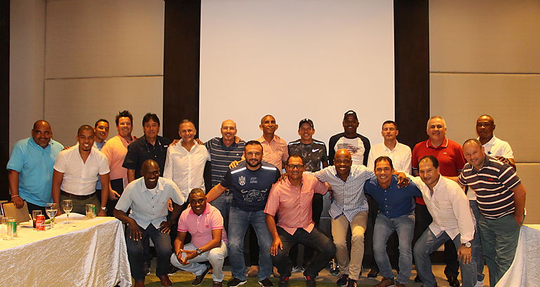 Julio y Jorge Dely Valds se renen con los tcnicos de la LPF