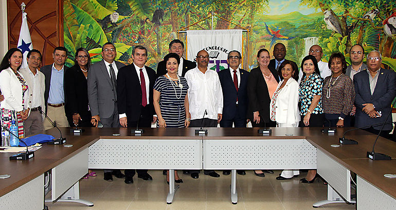 UTP firma Convenio con Universidades Cubanas