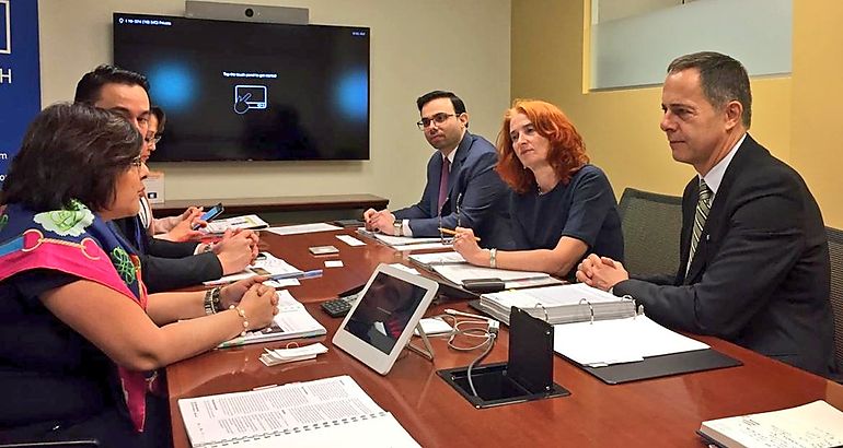 Ministra participa en reuniones del BID y FMI