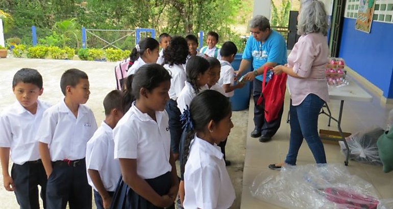 USMA hace Entrega de tiles escolares en Capira