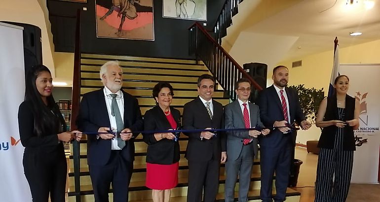 Exposicin Haciendo historia en Panam y en el mundo