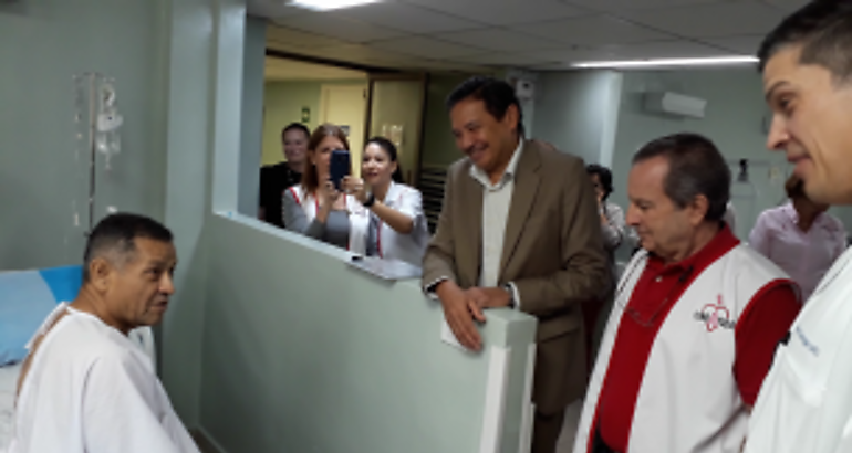 Viceministro de Salud supervisa Vigsima Primera versin de Operacin Walk en el HST
