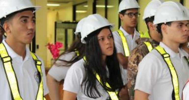 Estudiantes visitan la planta potabilizadora Federico Guardia Conte de Chilibre