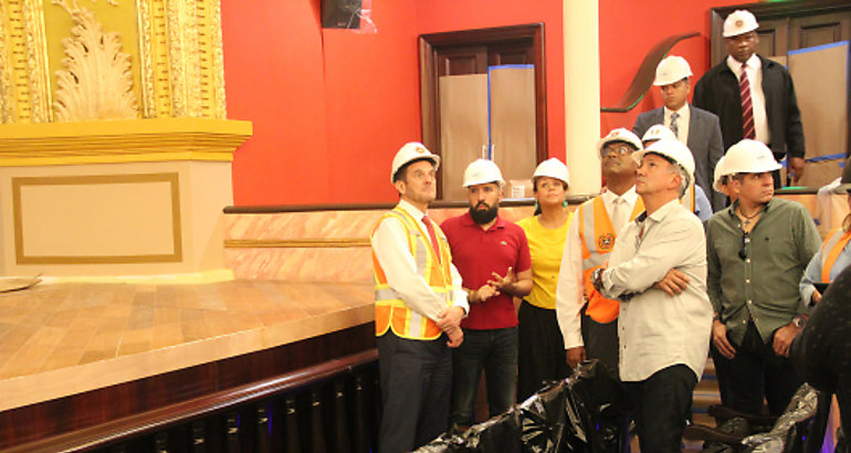 Contralor inspecciona remodelacin del Teatro Nacional