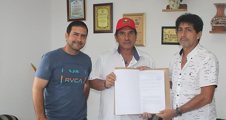 Entregan personera jurdica a Asociacin de Apicultores en Veraguas